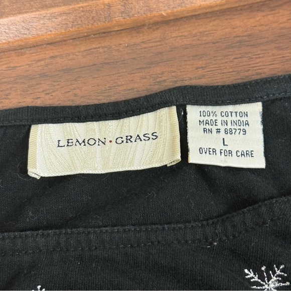 Lemon Grass Black Reindeer Embroidered Christmas Top Women’s Large Cotton - Picture 7 of 9